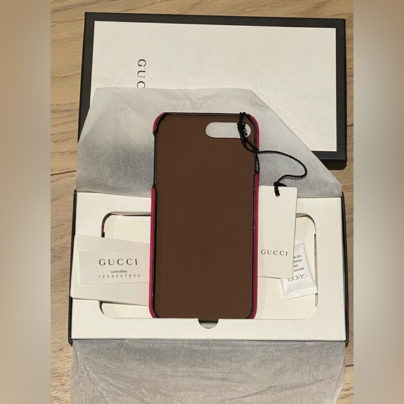 New in Box Gucci phone case - Picture 3 of 3